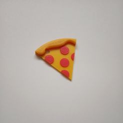 IMG_20210221_095304.jpg Pizza keychain