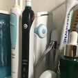 Support_brosse_a_den0.JPG Toothbrush holder (Oral B) Toothbrush holder