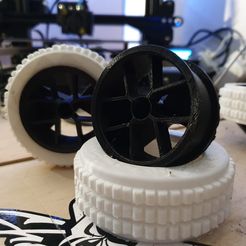 WhatsApp Image 2019-05-26 at 09.27.16 (1).jpeg Free STL file RC Car wheel with Tire for 1:16 and 1:18 Models・3D printing template to download, Celil27
