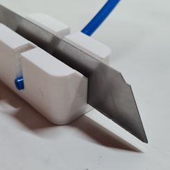 20220503_225134.jpg Free STL file PTFE teflon bowden tube cutter・3D printing model to download