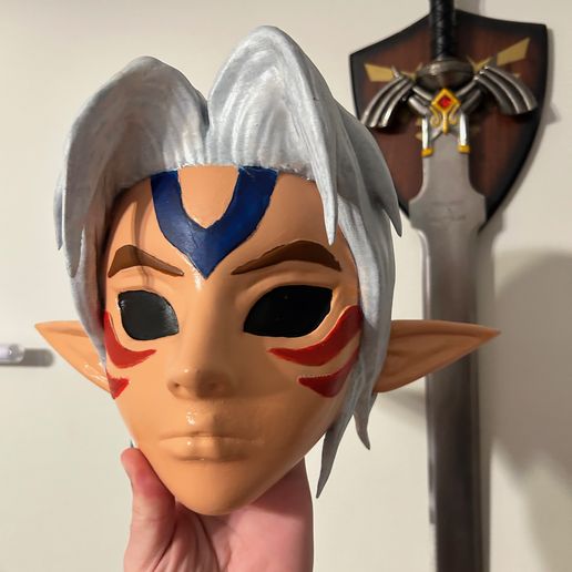 Маска свирепого божества из "Зельды