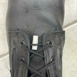 work-shoes-common-sigaret-filter-placment.jpeg Cendrier à distance pour chaussures