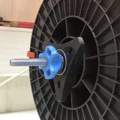 Knob for nut M8. Print with nut insert