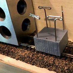 IMG_0007.jpg N Scale Atlas Code 55 Track Staple
