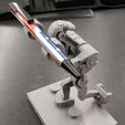 Droid.jpg Fichier STL gratuit Porte-plume droïde de combat à genoux・Design à télécharger et à imprimer en 3D