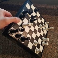 073a7714a63916871070d17a243d0bfb_preview_featured.jpg Magnetic Chess Set