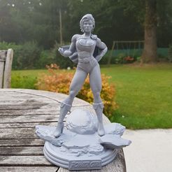 68783332_2529577047094651_4688003502763409408_n.jpg Файл 3D Power Girl 3d Print・Модель для загрузки и 3D-печати