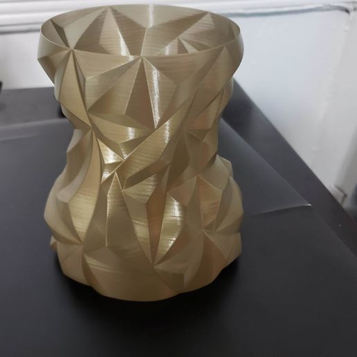 20190913_174631.jpg Download free STL file Rounded Faceted Vase • 3D printer object, Dsk