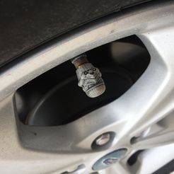 IMG_6087.JPG STL-Datei Original Storm Trooper Helmet Valve Stem Cap, Star Wars Trooper・3D-druckbare Vorlage zum herunterladen