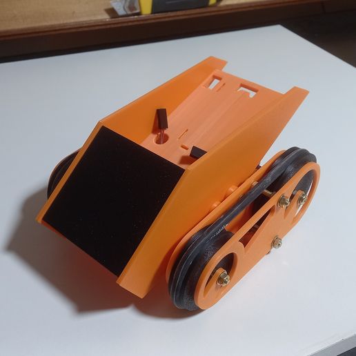 20241231_101716.jpg TRACKED ROBOT EASYBUG3D FOR 3D PRINTING