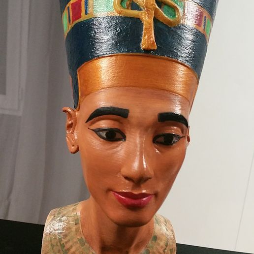 Nefertiti Bust [Hollow]