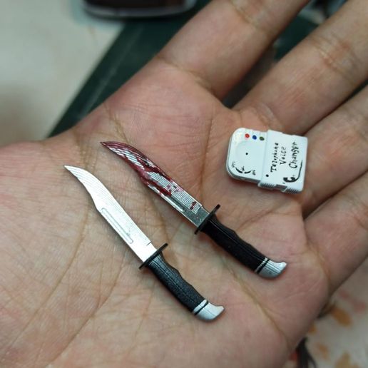 knife-voicechanger-painted.jpg Knife from Scream Movie