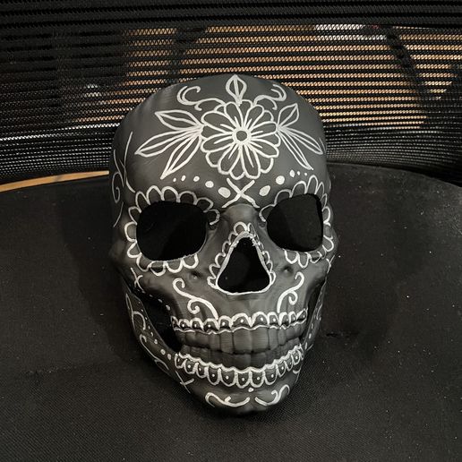 IMG_4511.jpg Articulated Skull Mask
