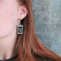 phone_earrings_pic1_square.jpg Archivo STL gratuito Teléfono con poca batería Nerdy Geeky Cute Earrings・Design para impresora 3D para descargar
