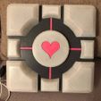 67874443_10216357424021622_6303503391855214592_o.jpg Free STL file Companion Cube Lamp・3D printing model to download