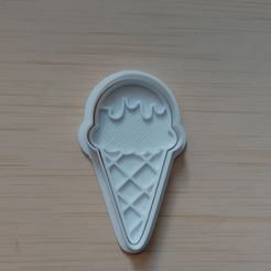 IMG_20230811_142125.jpg Ice cream cone cutter (cutter + stamp) cutter Ice crean (cutter + stamp)