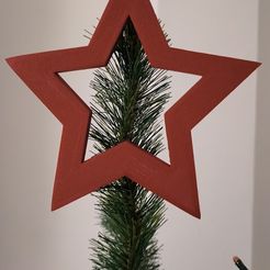 ad73571d-e1c2-4616-a0f5-8c38c614bc8c.jpg a Christmas tree Star