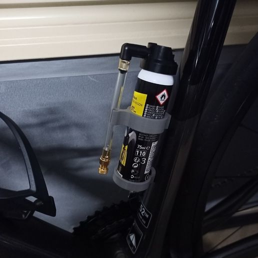 653930b9-b2ec-4fbe-be60-3334397fd574.jpg Lata de reparación de neumáticos Decathlon