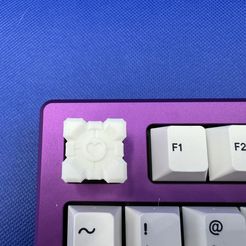 1.jpeg Portal Companion Cube Keycap