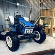 IMG_6801.jpg FORD 1/10 tractor (static model version)