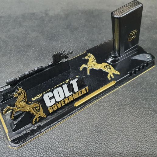 8ef76eae-5c83-4791-813b-b9d57cbbf84f.jpg Colt Government 1911 Stand V4