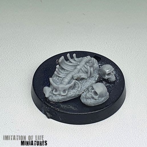 ee HINIATURES Skeleton base toppers - Supportfree base detailing kit.