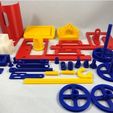 12119d7c436f1092ad5a813a92e68c30_preview_featured.jpg Balloon Powered Single Cylinder Air Engine Toy Train
