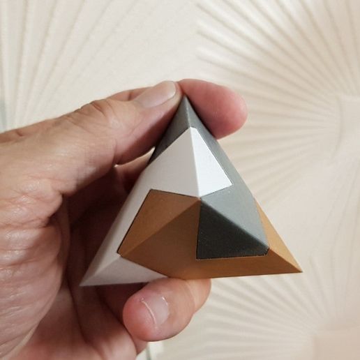 Pyramid in 3 parts - kawai tsugite 3D model