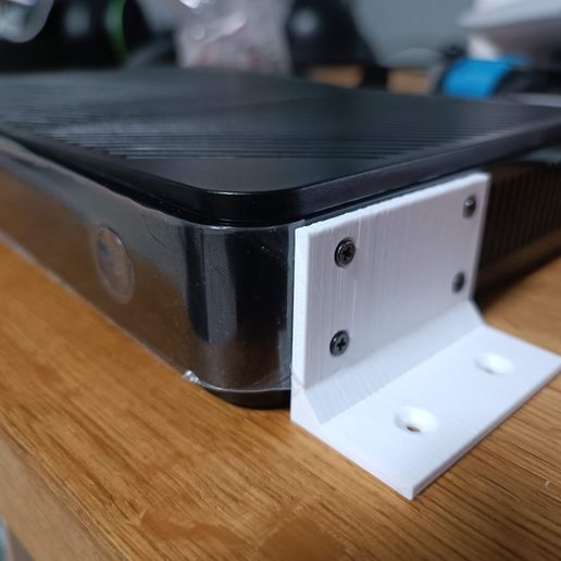 Rouer Zyxel LTE3301-PLUS Wall Hanger Adapter 3D model