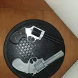 1.webp Revolver 3D modernisé - Montage rapide, entièrement démontable, pas besoin de colle