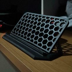 8a6fb211-4c47-4a39-bd8e-a294d1b42bb3.jpeg Datei OBJ Telefon-Schreibtischständer・Modell für 3D-Druck zum herunterladen