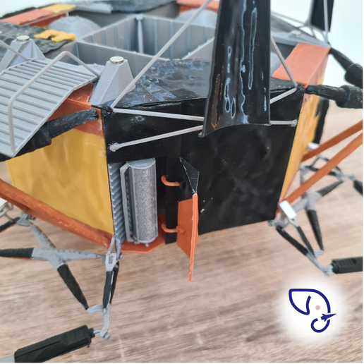 31.png Apollo 11 1/24th complete model