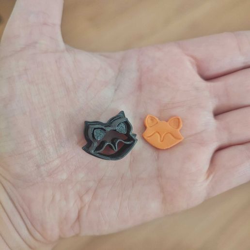 Fox-shaped cutter for polymer clay. Pack of 3 3D model