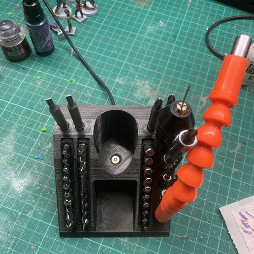 image1.jpeg Charging dock for Portable Screwdriver (links in description)