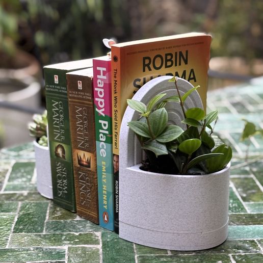 IMG_6394.jpeg Bookend Planter – Functional & Stylish Storage for Books & Plants 3D Printed Bookend with Water Reservoir!