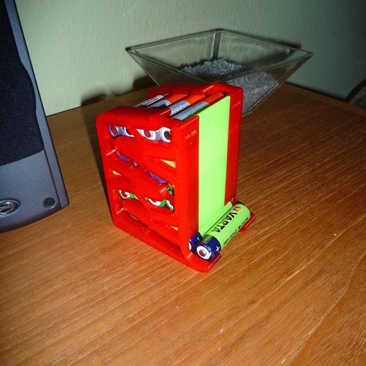 P1030008.JPG dispensador de pilas fifo