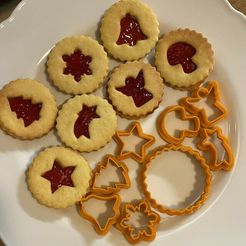 product_img500w.jpeg Christmas linzer cookie cutter set