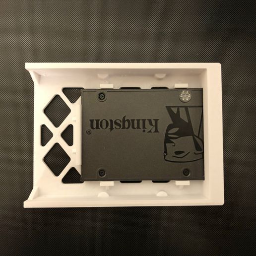 3.5 ″ adapter for 2.5 ″ SSD - 3D model önizlemesi