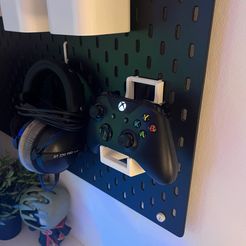 product_picture4.jpeg Pegboard controller holder