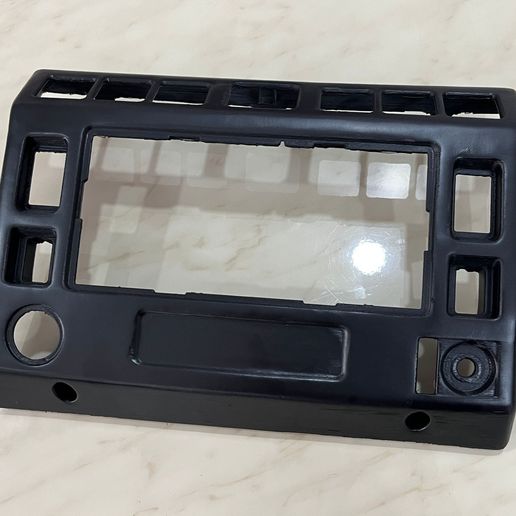 Land Rover Defender center console
