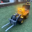 Vulcan-350-Forks.jpg Vulcan 350 1/32 Scale RC Wheel Loader