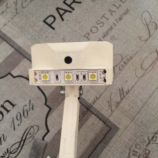 IMG_3892.JPG Suporte para a câmara Ver a câmara do antigo macbook pro ou portátil