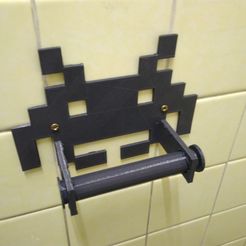 IMG_20171030_204534.jpg Fichier STL gratuit Support papier toilette Space Invader・Modèle imprimable en 3D à télécharger