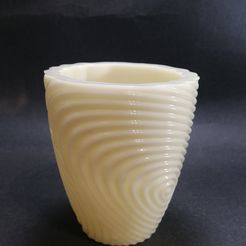 gMax Twisted Ripple Vase Bin