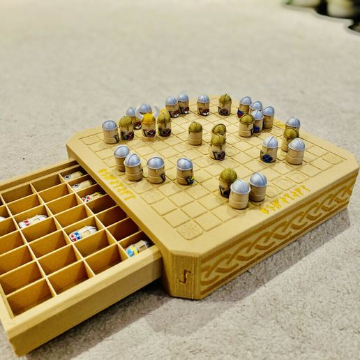 A31CE63A-1A1B-4434-9A5A-135A866C2B2B.jpeg Hnefatafl Board Game