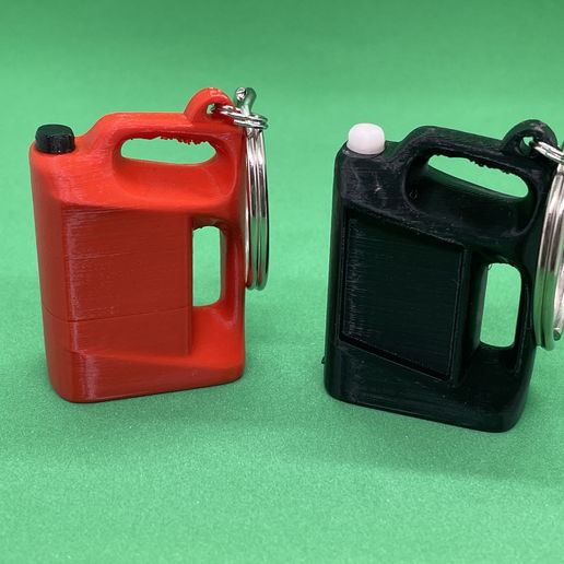 🛢️ Engine Oil Can Keychain STL – Automotive Oil Bottle Keyring 3D Print ...