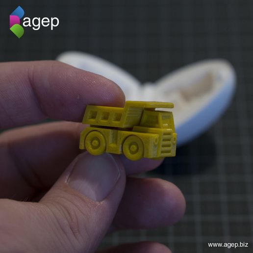 cults_surprise_egg_truck_05.jpg Free STL file Surprise Egg #1 - Tiny Haul Truck・Object to download and to 3D print, agepbiz