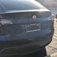 Macross-on-Car.jpg Эмблемы для сменных задних эмблем Tesla Model Y