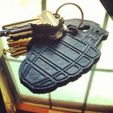 1.jpg Grenade Key Clip