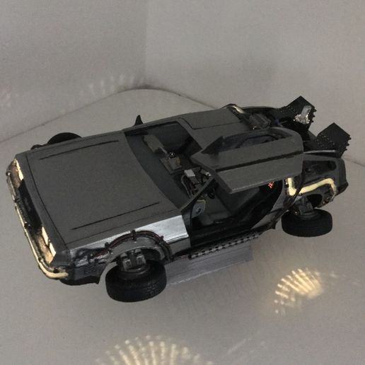 6.jpg DIY DeLorean Time Machine with lights!!